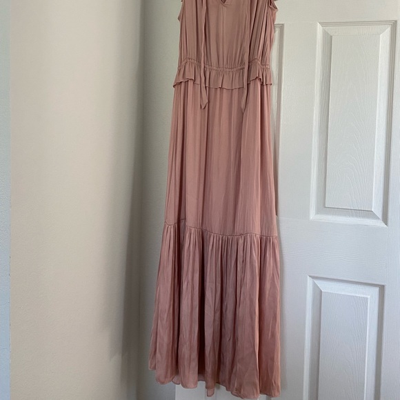 Sold Banana Republic Blush/Pink Maxi Dress Silk Style - Picture 3 of 9